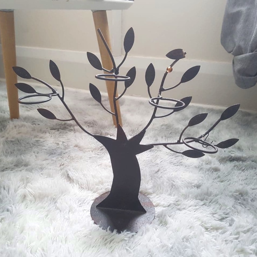 NWOT Metal Tree 4-Candle Holder Indoor and Outdoor